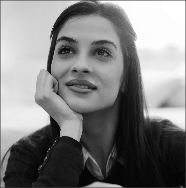 beautiful-girl-watching-television-M98C8HN@2x